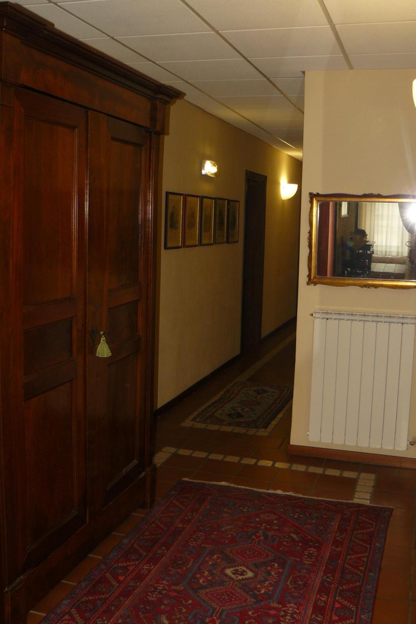 Hotel La Rocca Gubbio Exterior photo